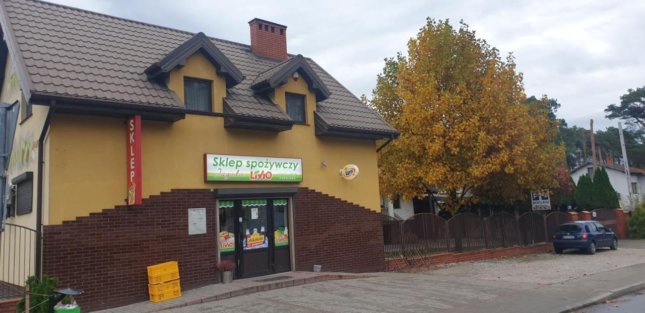 Pokoje Goscinne U Marka Tuszyn Exterior photo